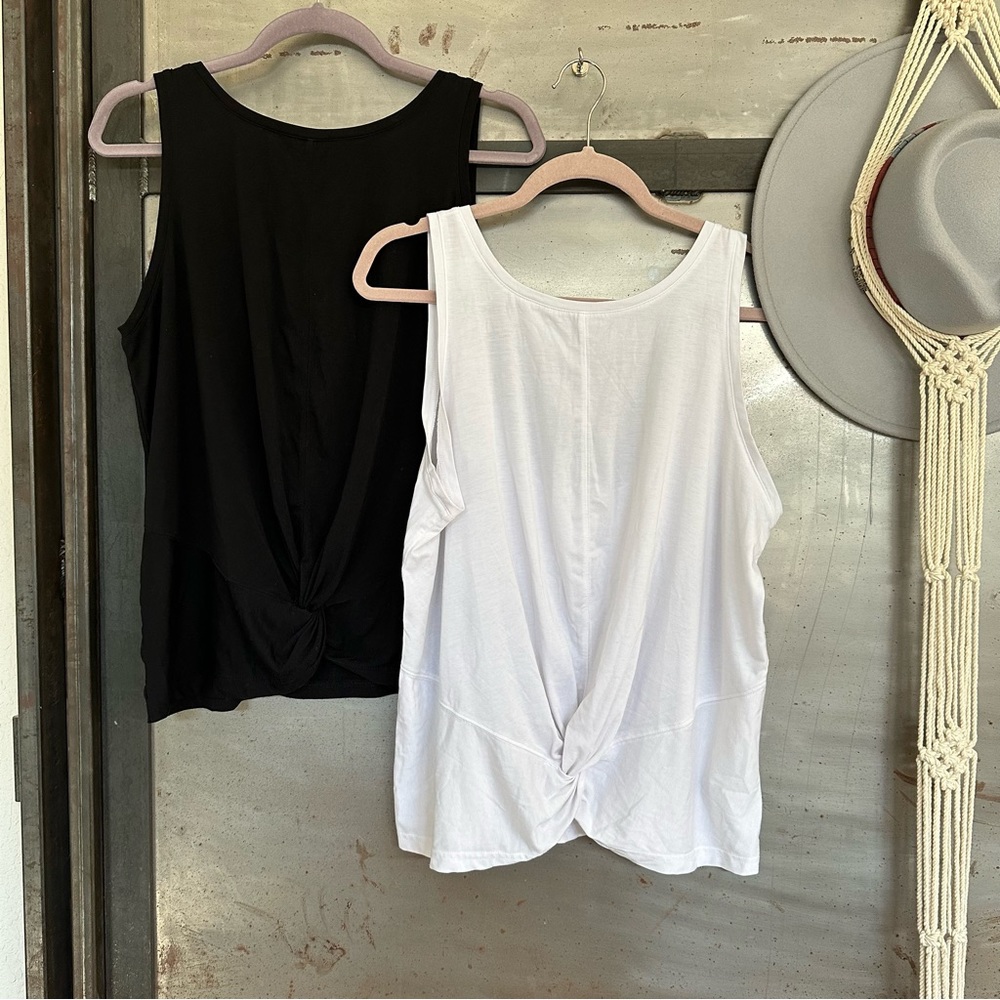 ATHLETA Essence Twist Tanks black white size 1X set